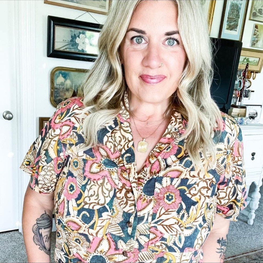 Meet your Posher, Hilary
